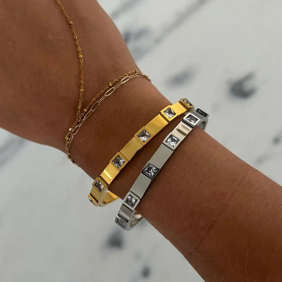 Alex Bangle in Gold