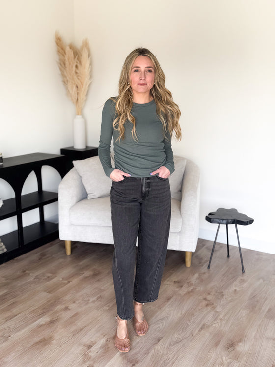 Hadlee Barrel Jeans in Black