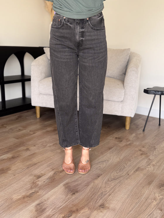 Hadlee Barrel Jeans in Black