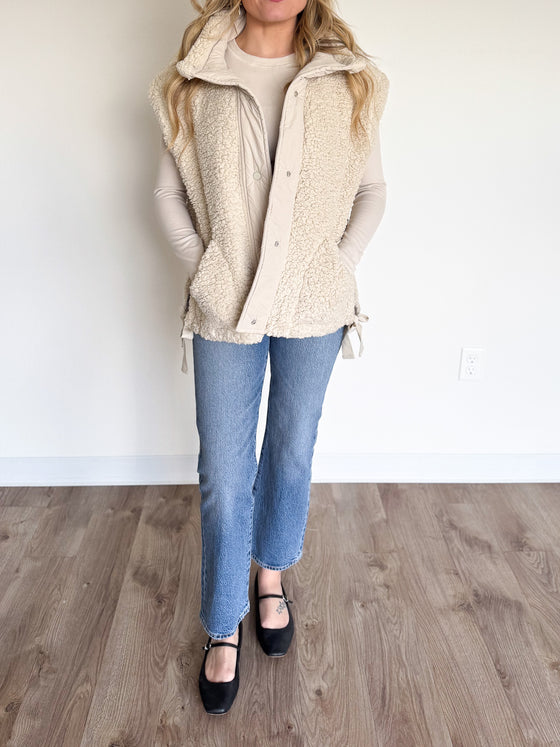 Bethany Fleece Sherpa Vest in Beige