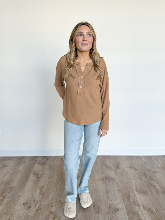 Indie Henley Top in Almond