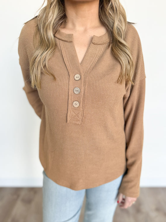 Indie Henley Top in Almond