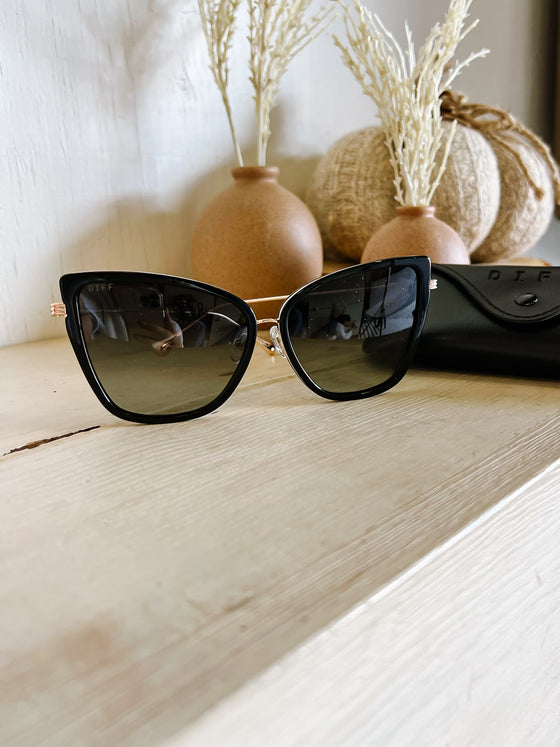 Diff Valerie Sunglasses in Gold & Grey Gradient