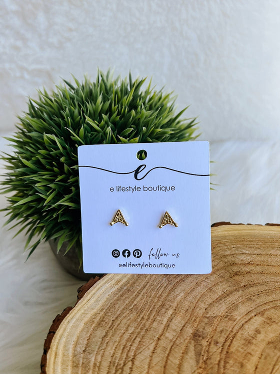 Cliff Arrow Stud Earrings in Gold