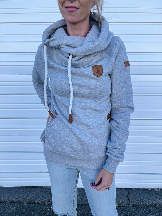 Rowan Pullover Sweatshirt in Heather Grey