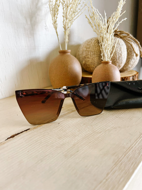 Diff Goldie Sunglasses in Espresso Tortoise & Brown Gradient